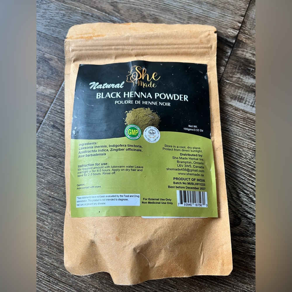🌙 B24- She Made Black Henna Powder